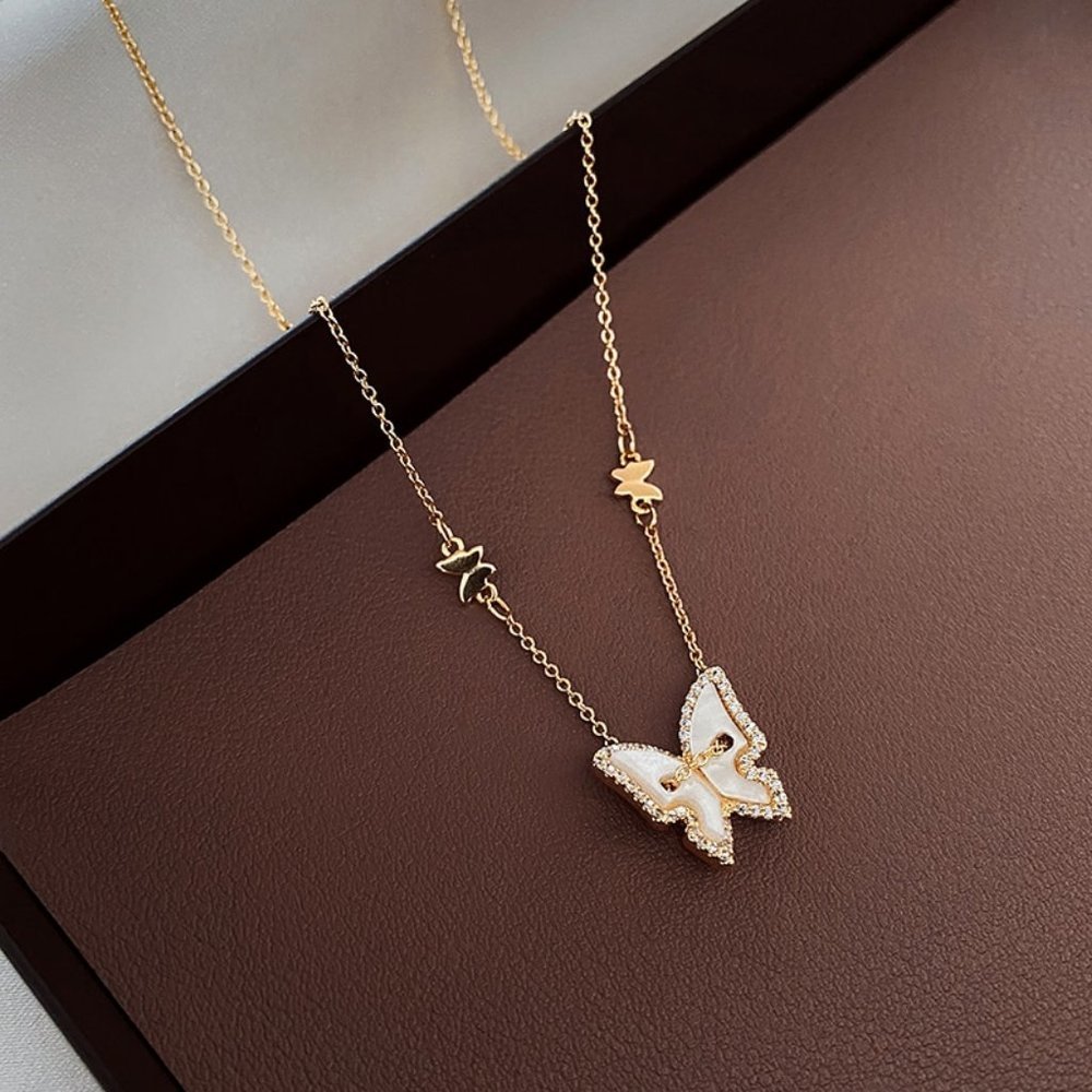 NEW Yellow Gold Diamond Shell Butterfly Necklace - Picture 2 of 10
